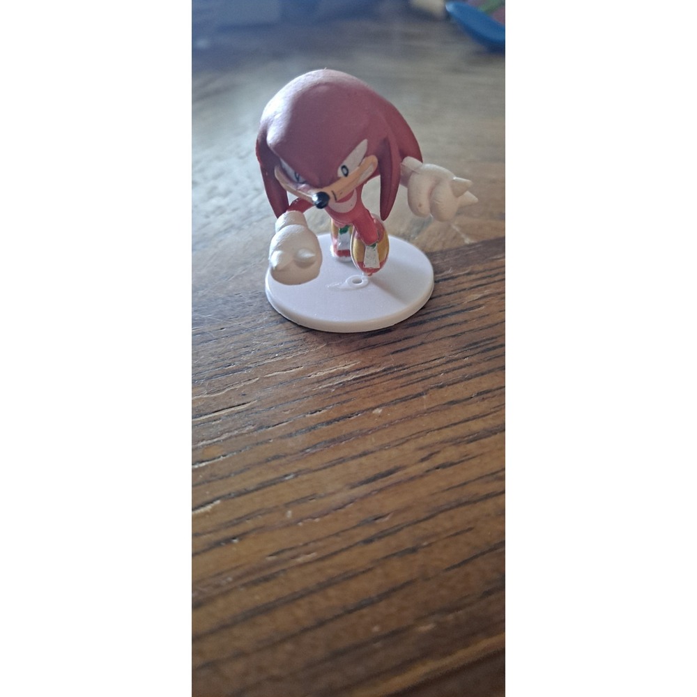 Sega Sonic The Hedgehog Mini Figure - Knuckles Figure‎ PVC on Base